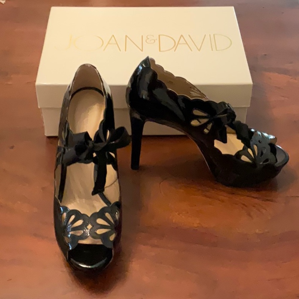 Black Patent Leather Tear Drop Scalloped Edge Open Toe Heels size 8.5 - Picture 2 of 4